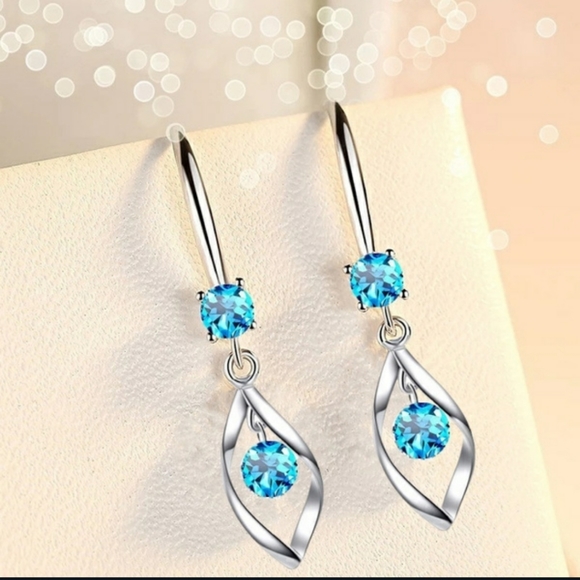 Jewelry - Dangling Earrings